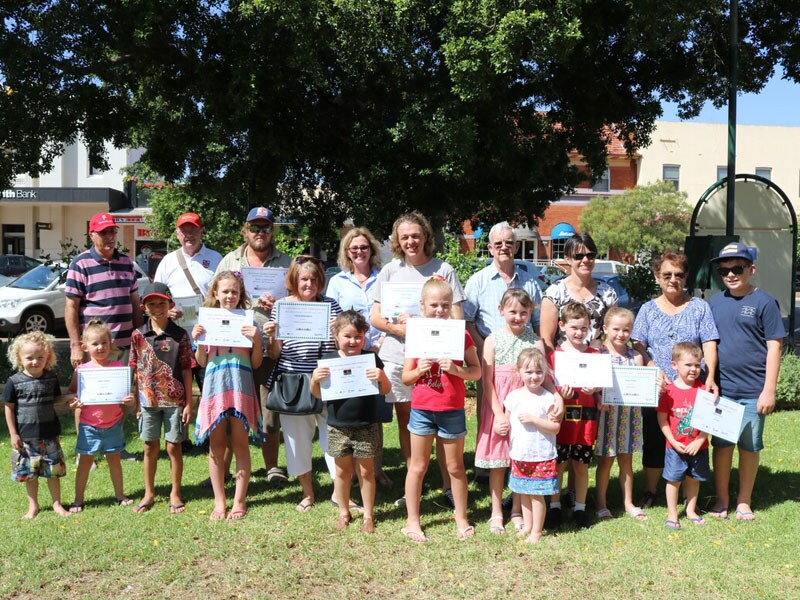 Winners from the Nyngan Christmas lights competition